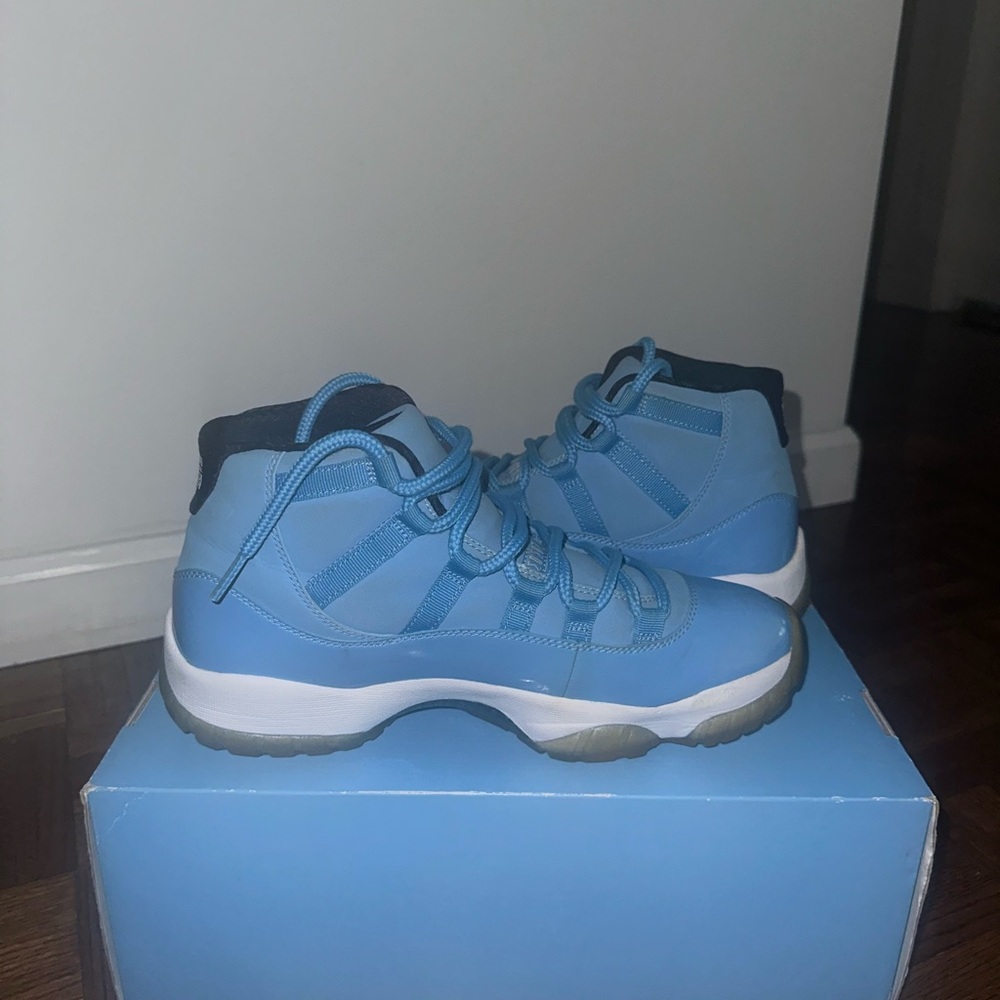 Men’s Jordan 11 Retro Pantone 2014 - basketball shoes.